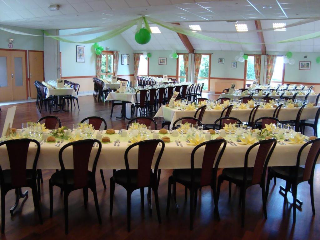 Hotel le Bretagne Louvigné-de-Bais Extérieur photo