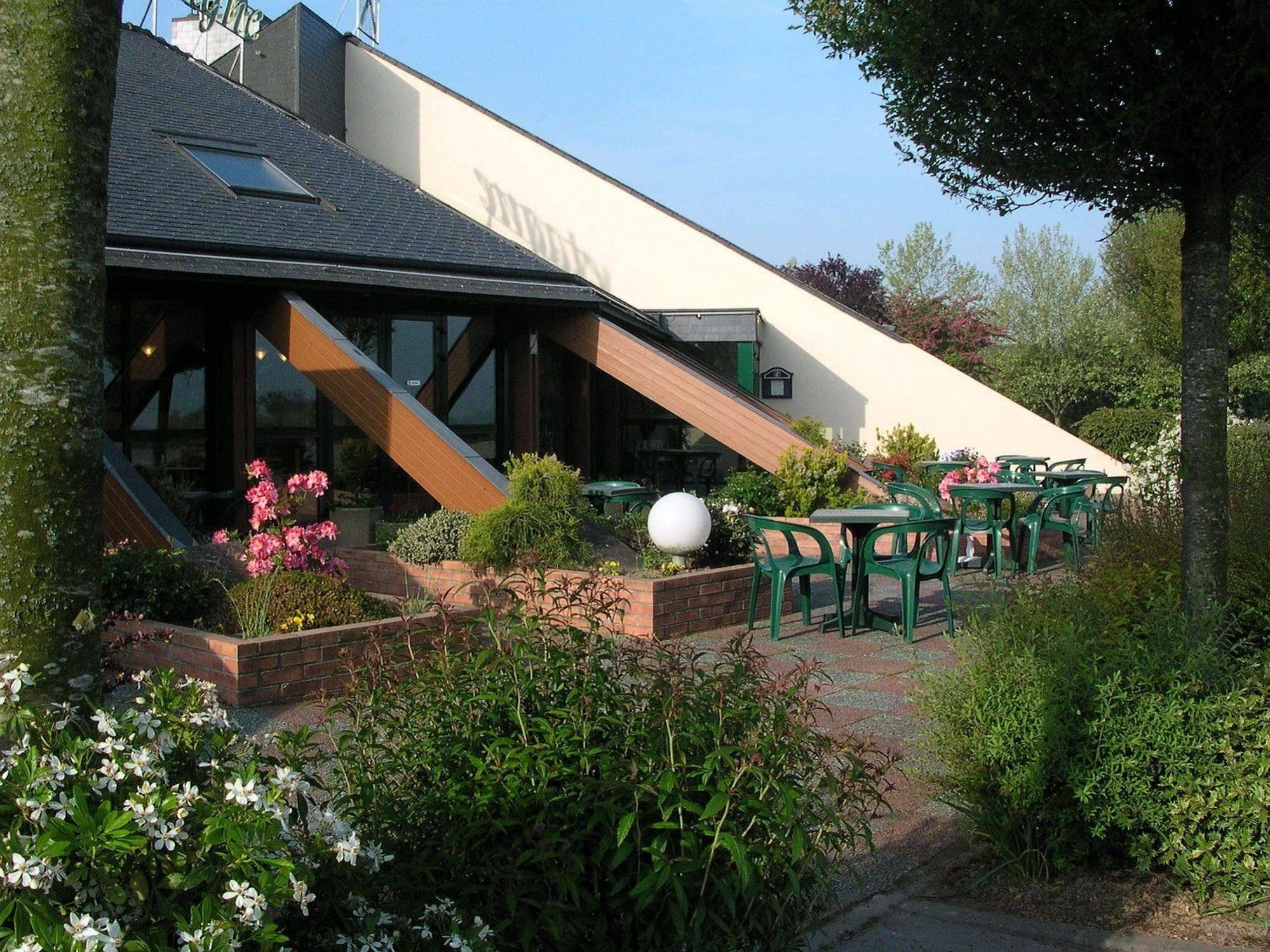 Hotel le Bretagne Louvigné-de-Bais Extérieur photo
