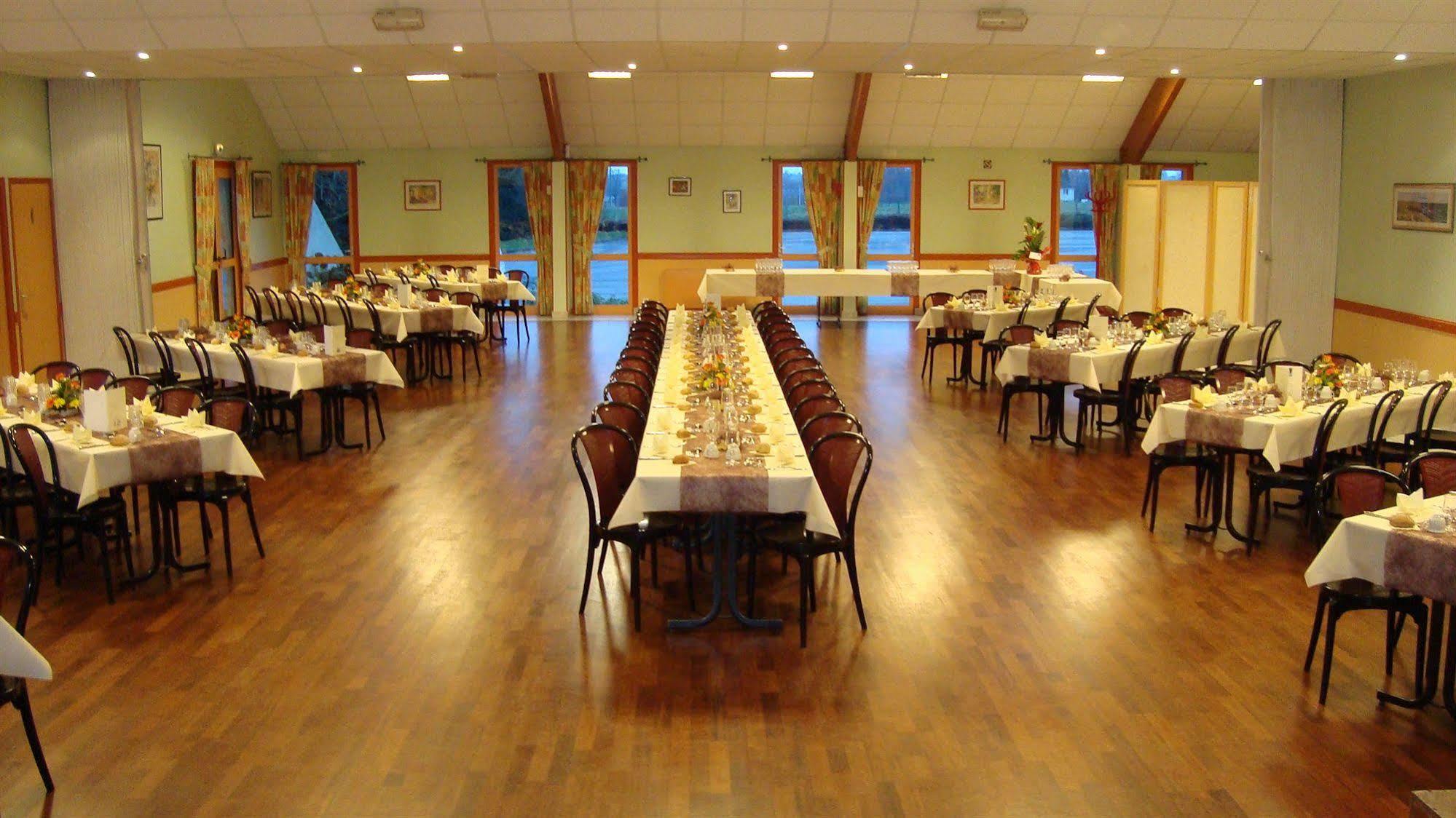 Hotel le Bretagne Louvigné-de-Bais Extérieur photo